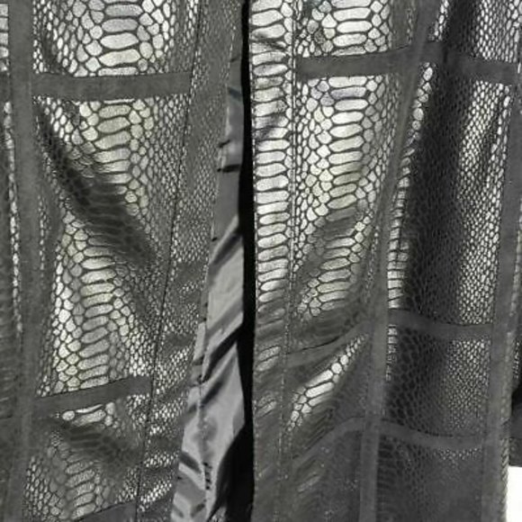 Alfred Dunner Womens Jacket Black Snakeskin Hook & Eye 3/4 Sleeve Petite… - Picture 3 of 8